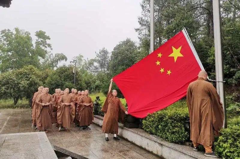 热血传奇武器排名游戏画面